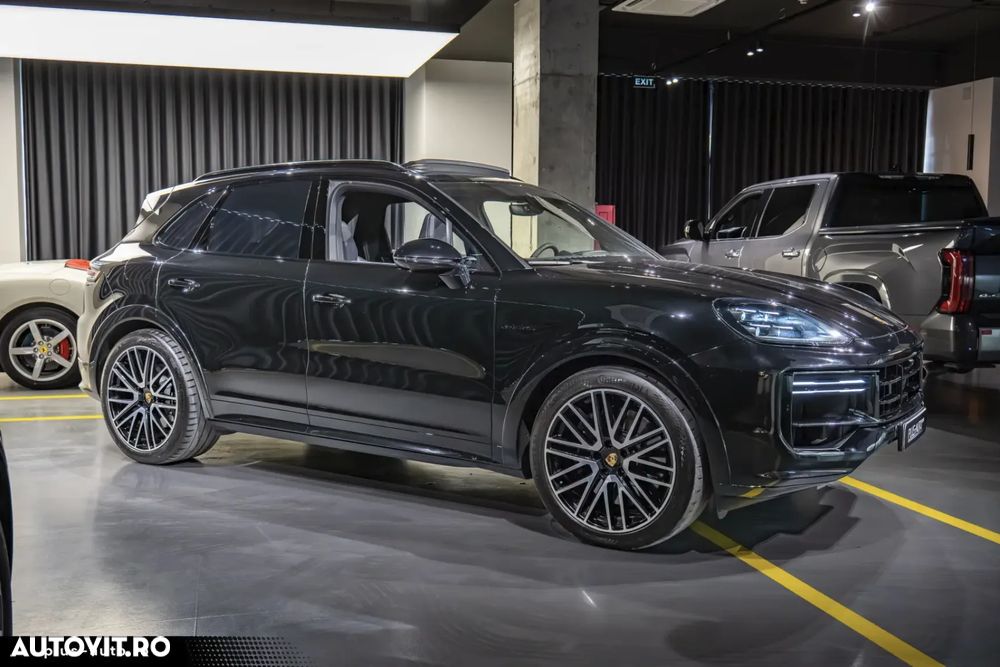 Porsche Cayenne Turbo E-Hybrid - 34