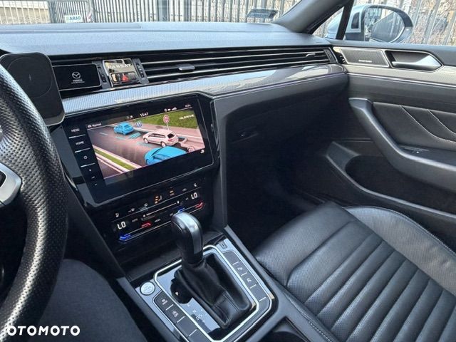 Volkswagen Passat - 11