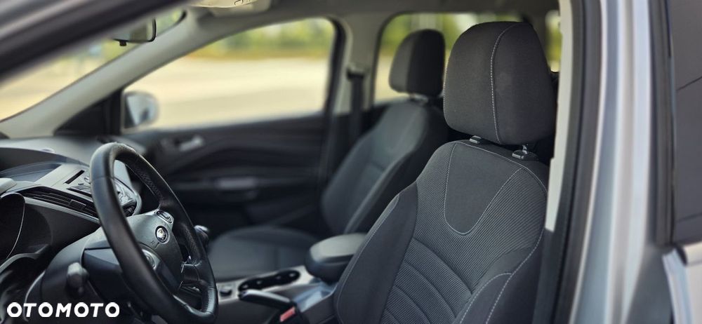 Ford Kuga 2.0 TDCi 2x4 Titanium - 31