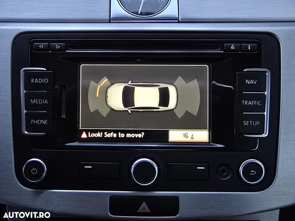 Volkswagen Passat 2.0 Blue TDI DPF Highline - 14