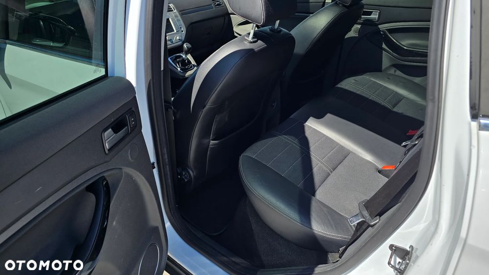 Ford Kuga 2.0 TDCi 4x4 Titanium - 12