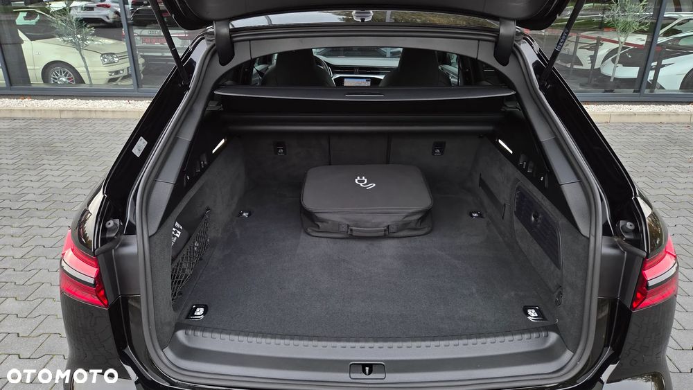 Audi A6 Avant 55 TFSI e quattro S tronic S line - 33