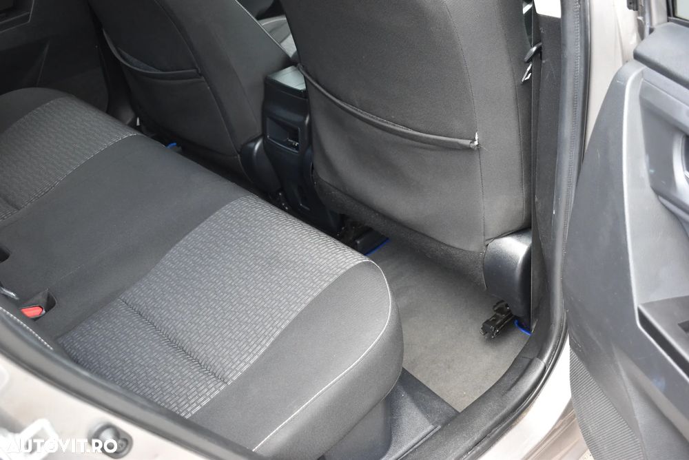 Toyota Auris 1.8 L VVT-i Luna - 21