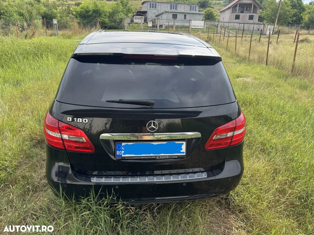 Mercedes-Benz B 180 - 2