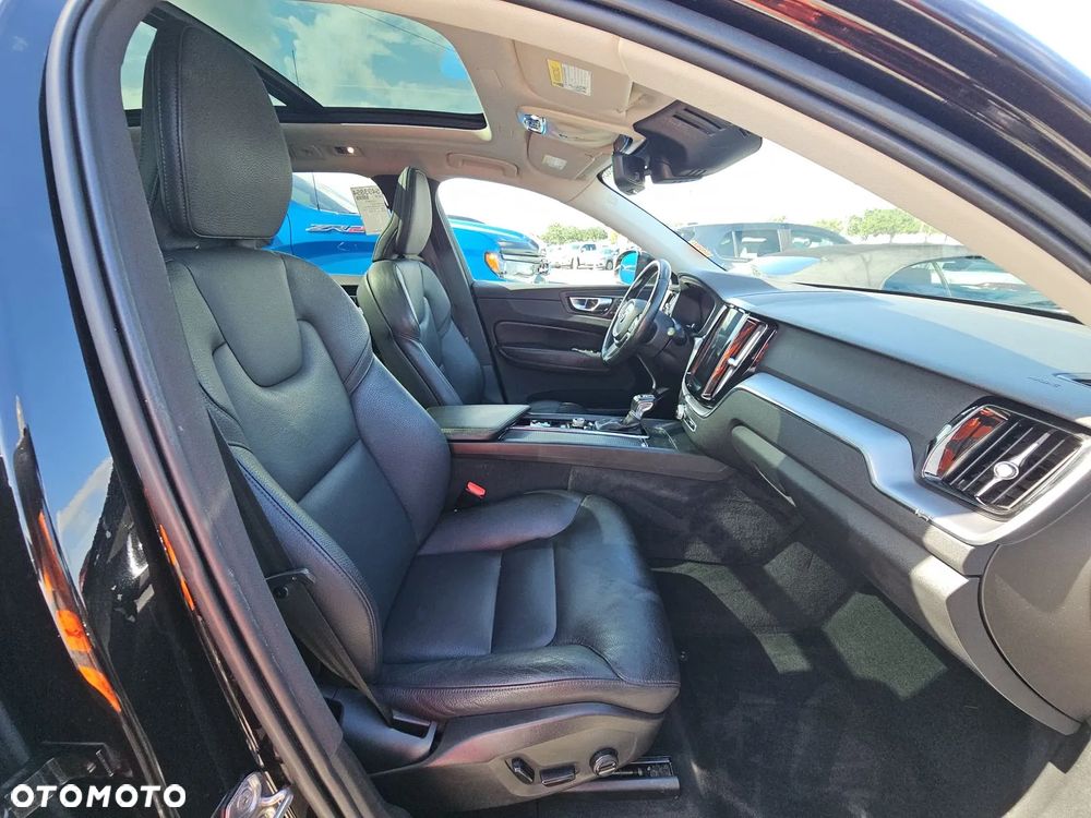 Volvo XC 60 T5 AWD Geartronic Momentum - 9