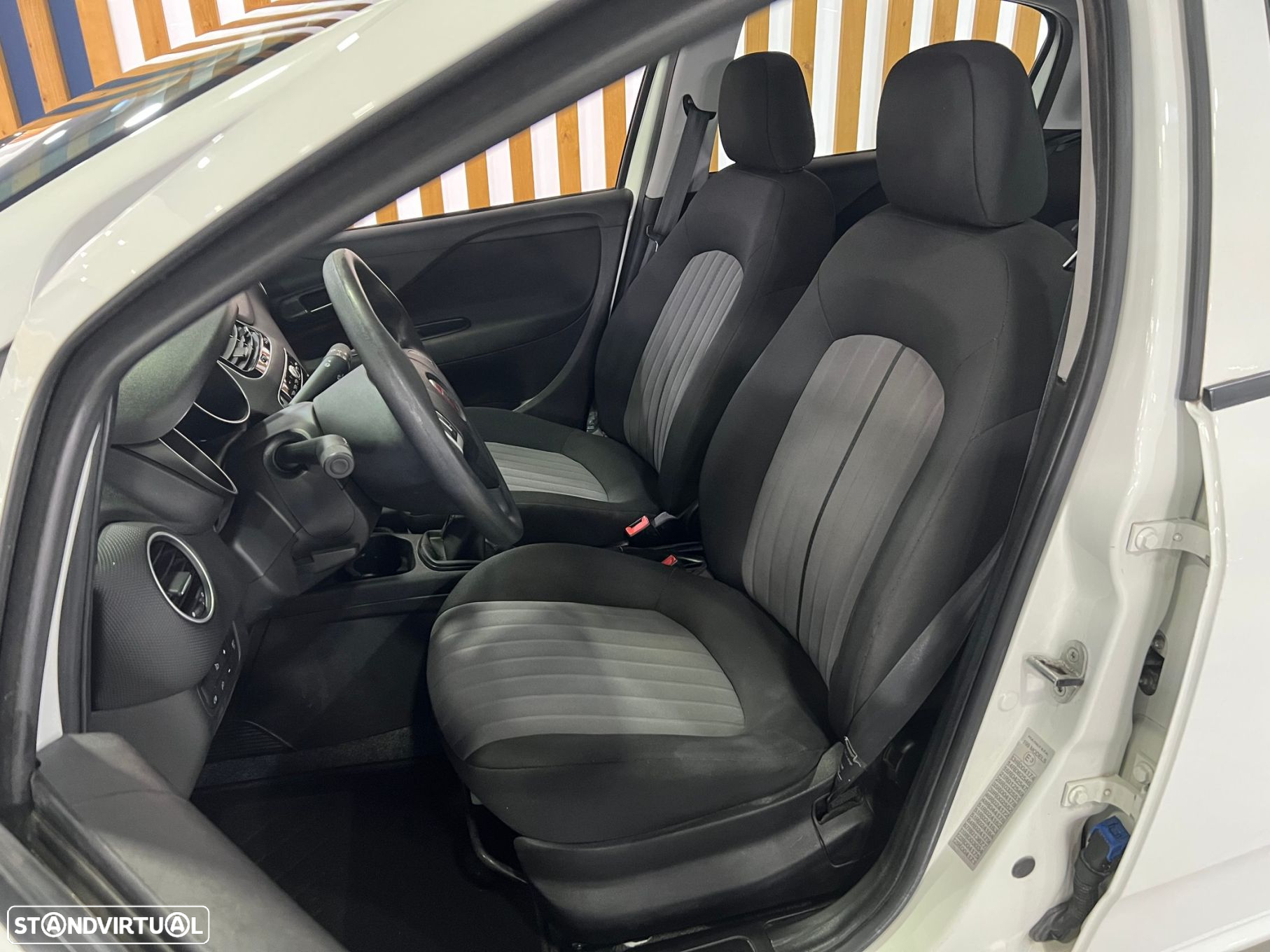 Fiat Punto 1.2 Lounge Start&Stop - 7