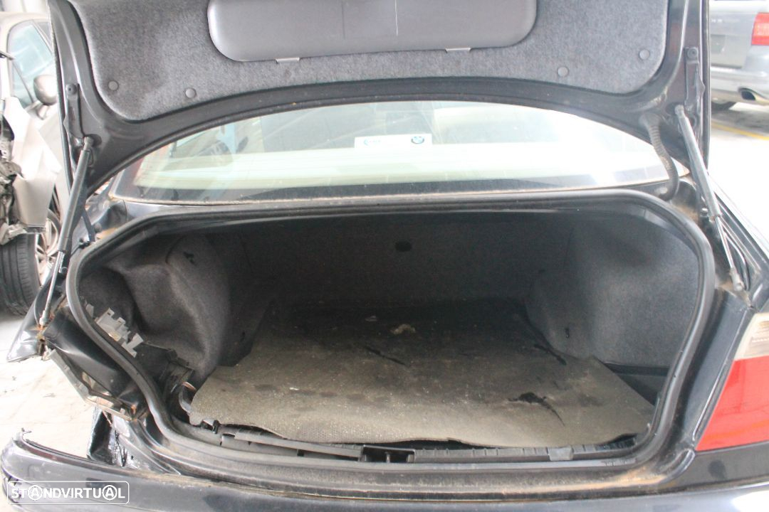BMW 320D - 8