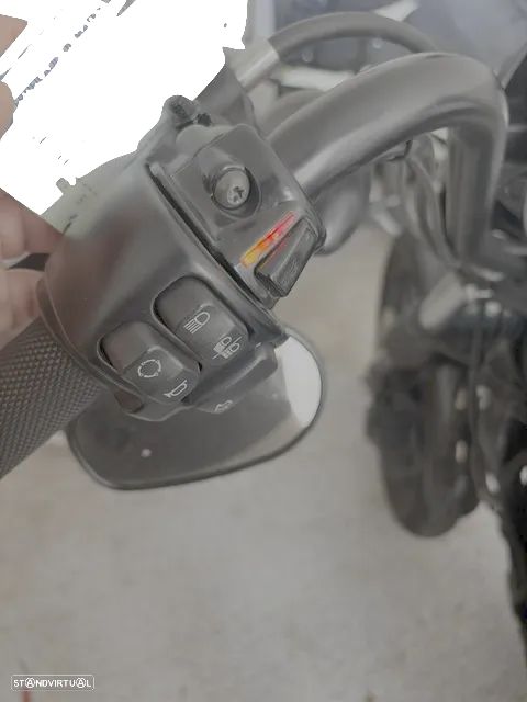 Harley-Davidson Sportster Iron 1200 (XL1200NS) - 11