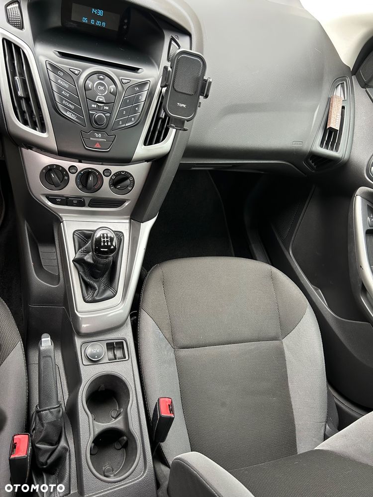 Ford Focus 1.6 Ambiente - 25