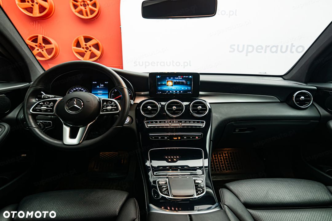 Mercedes-Benz GLC - 13