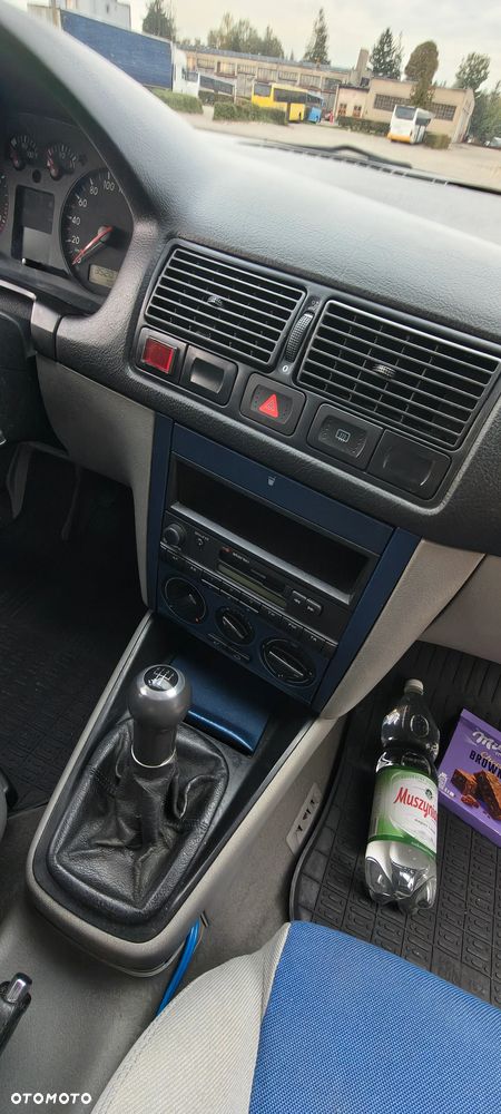 Volkswagen Golf - 15