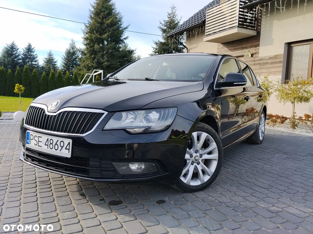 Skoda Superb 2.0 TDI Platinum DSG - 2