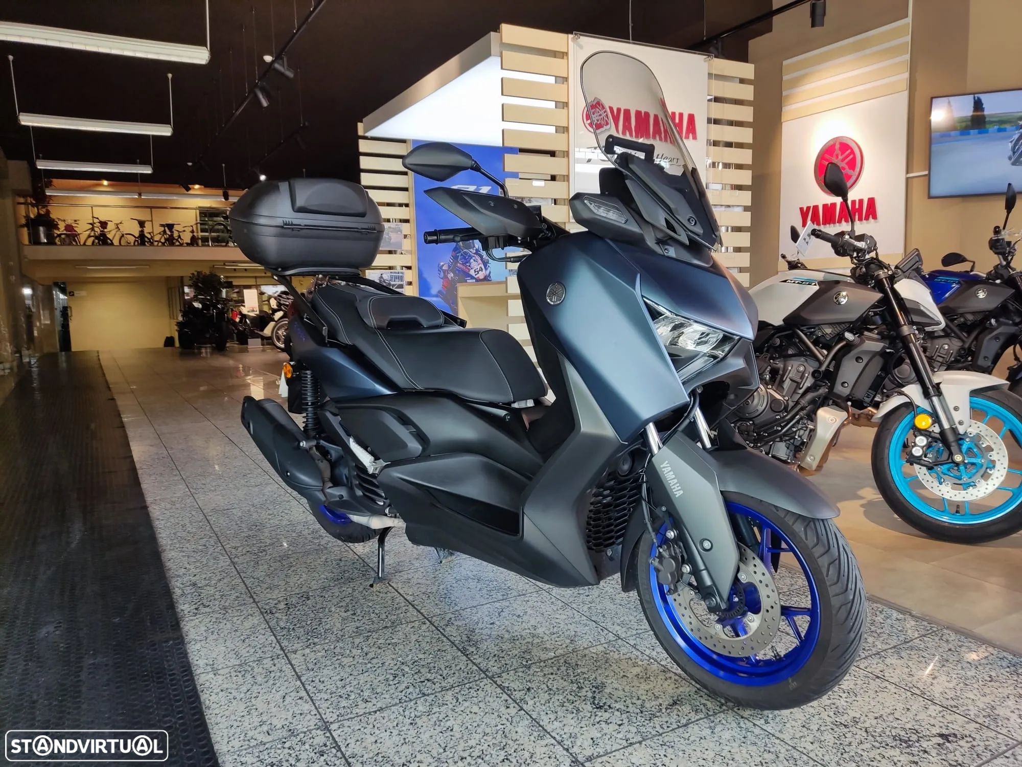 Yamaha X-Max - 1