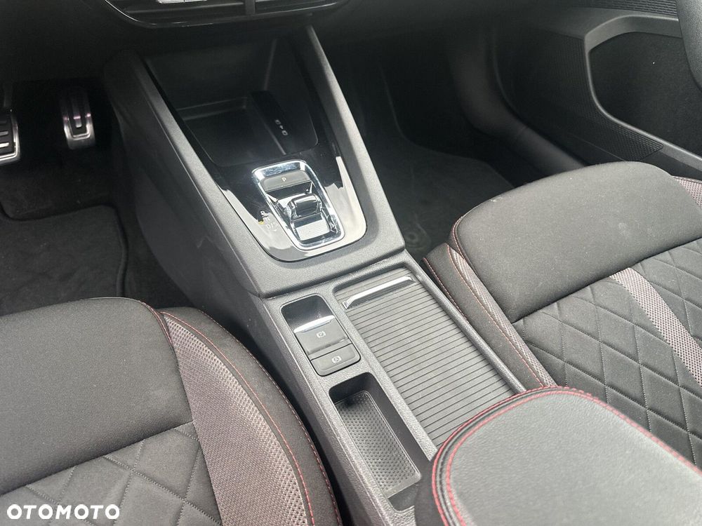 Skoda Octavia 2.0 TSI RS DSG - 25