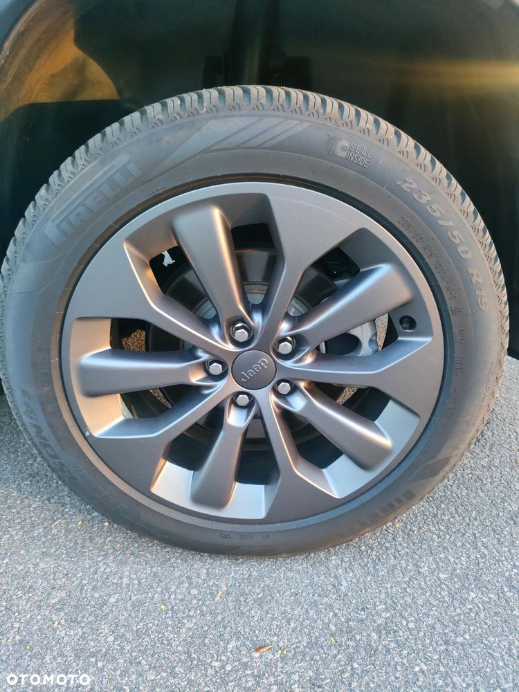 Jeep Cherokee - 20