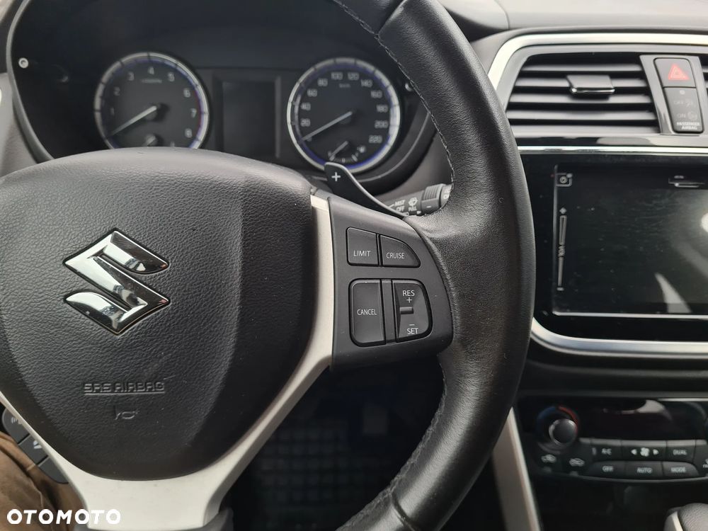 Suzuki SX4 S-Cross 1.4 T Premium - 13