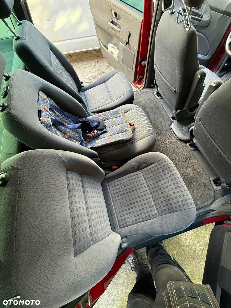 Volkswagen Sharan - 12