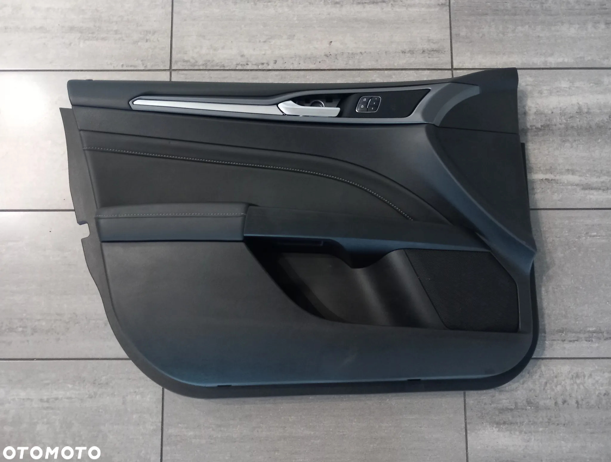 Wykończenie boczek - tapicerka drzwi lewy przód Ford Mondeo 2014-2022 - 2