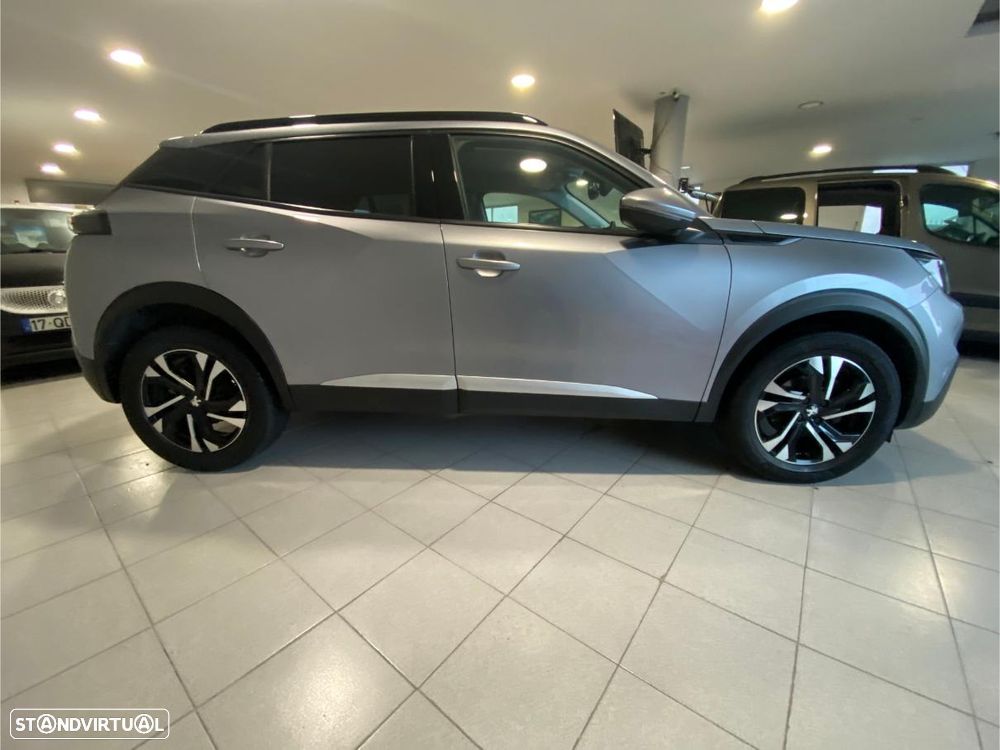Peugeot 2008 1.2 PureTech Allure Pack - 4