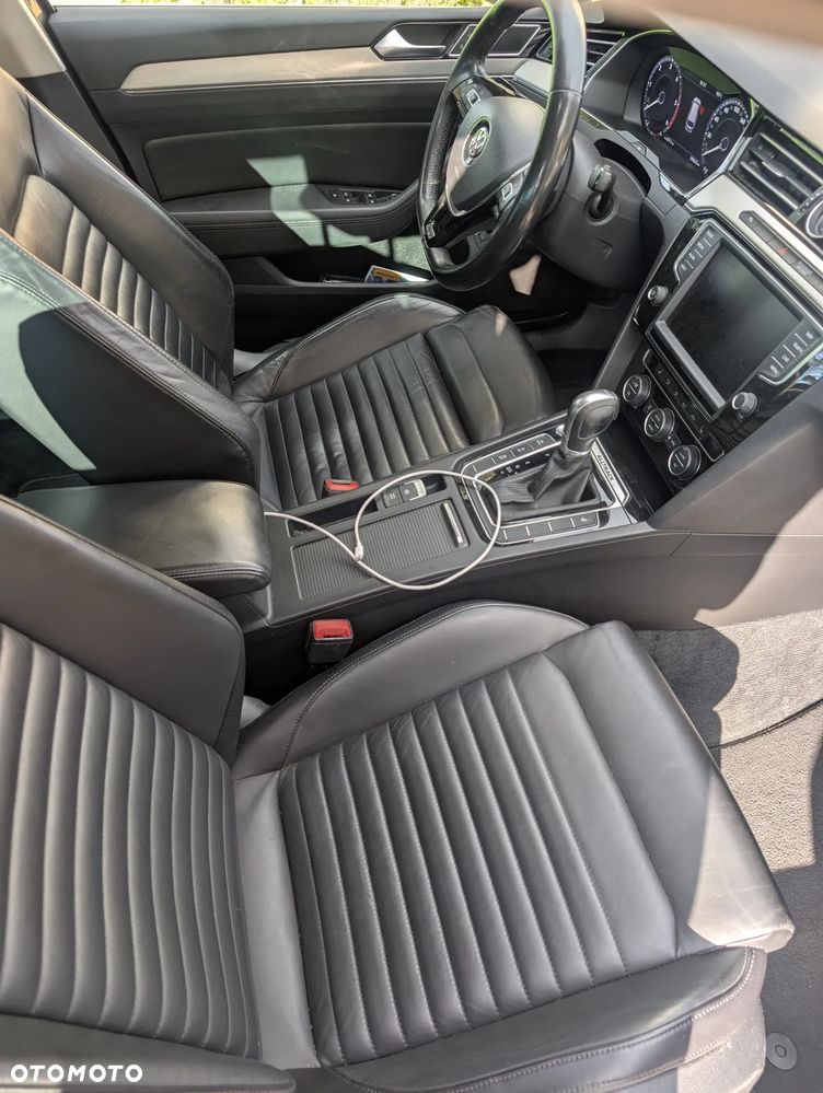 Volkswagen Passat Alltrack 2.0 TDI Bi-Turbo SCR 4Mot DSG - 18