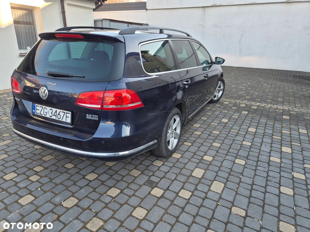 Volkswagen Passat 2.0 TDI Individual Chrom - 4