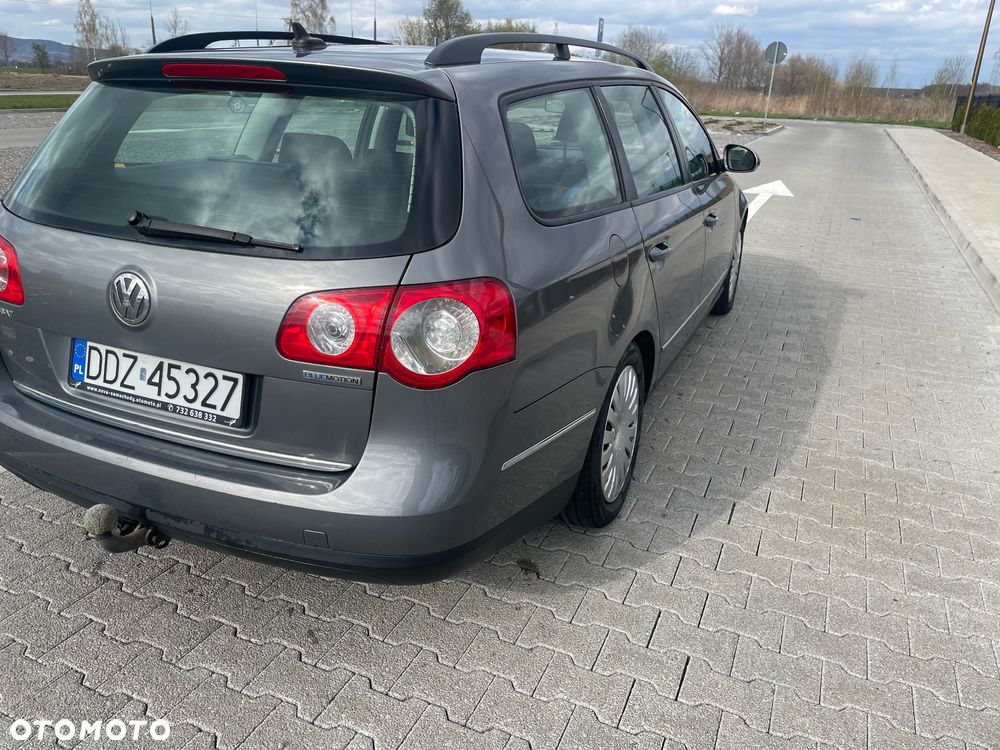 Volkswagen Passat 1.9 TDI DPF BlueMotion - 4