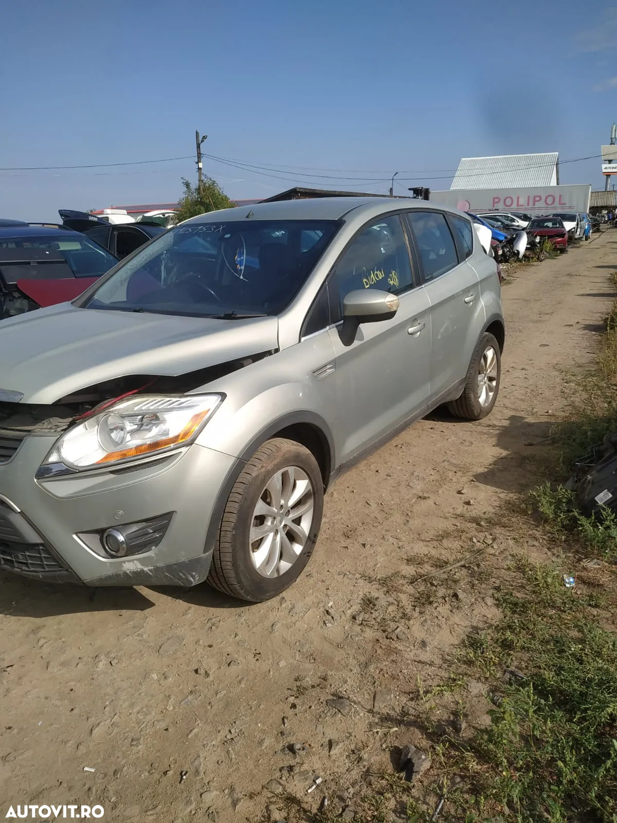 Dezmembrez Ford Kuga - 12