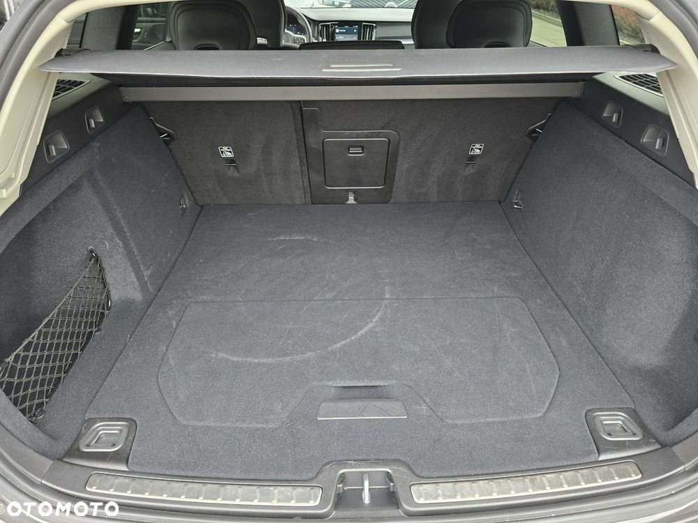 Volvo V60 B4 B Core - 11