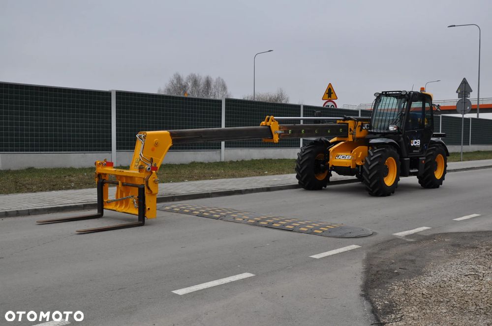 JCB 535-95 ŁADOWARKA TELESKOPOWA STAGE V 109 KM Mało MTG 572 Udźwig 3500 kg WYSOKOŚĆ ZAŁADUNKU 9,5 m Jak Nowa Klimatyzacja Widły do palet Szybkozłącze hydrauliczne - 13