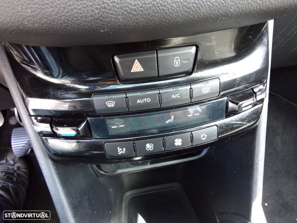 Peugeot 208 1.4 HDi Active - 15