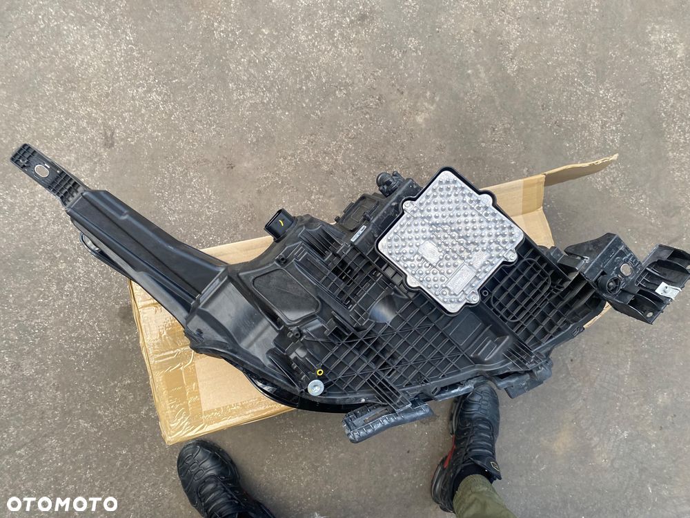 Land Rover RANGE ROVER VOGUE L460 LAMPA PRZEDNIA LEWA REFLEKTOR LEWY PRZEDNI PRZÓD FULL LED full ledowy 11+3 piny fulled M8E2-13W030-EK   M8E213W030EK  M8E2 13W030 EK  1210.509.0000  300474909  151200159358 12105090000  L 460 - 12