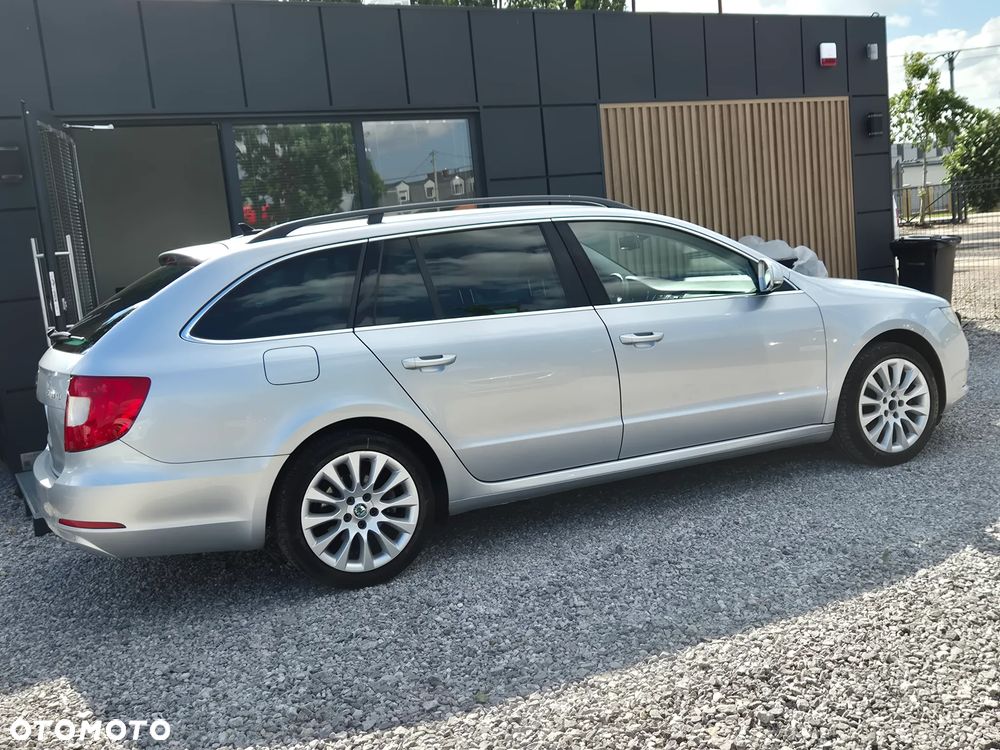 Skoda Superb 2.0 TDI DSG Exclusive - 14