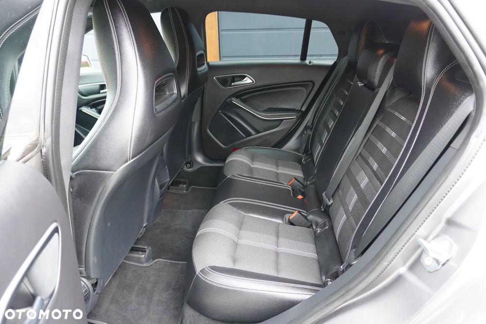 Mercedes-Benz CLA 200 Peak Edition - 10