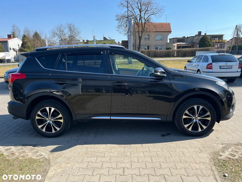 Toyota RAV4 2.0 D-4D Premium 4x2 - 4