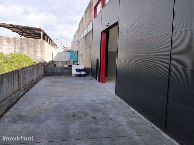 Arrenda-se Pavilhão Industrial - Ribeirão ( V. N. Famalicão ) - Grande imagem: 5/11