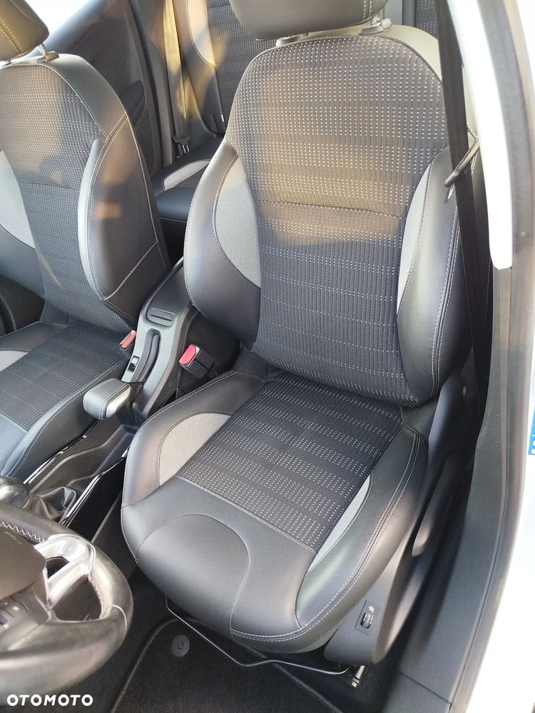 Peugeot 2008 - 9