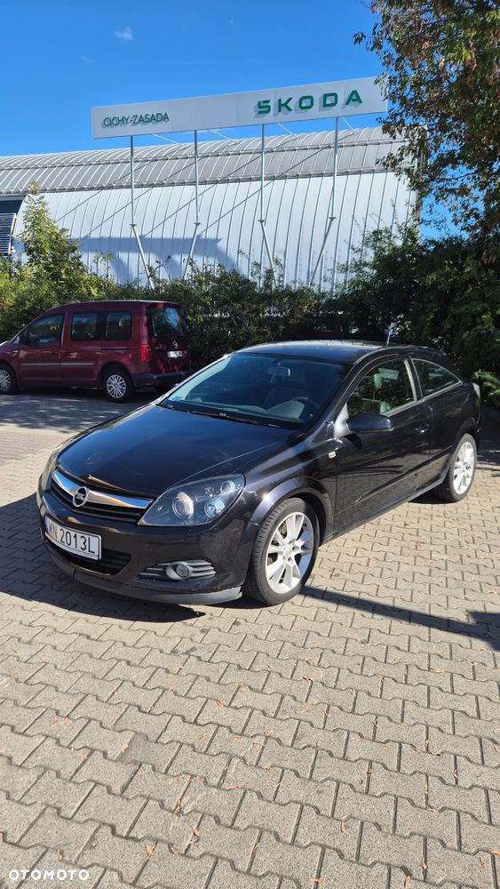 Opel Astra GTC 2.0 Turbo Cosmo - 1