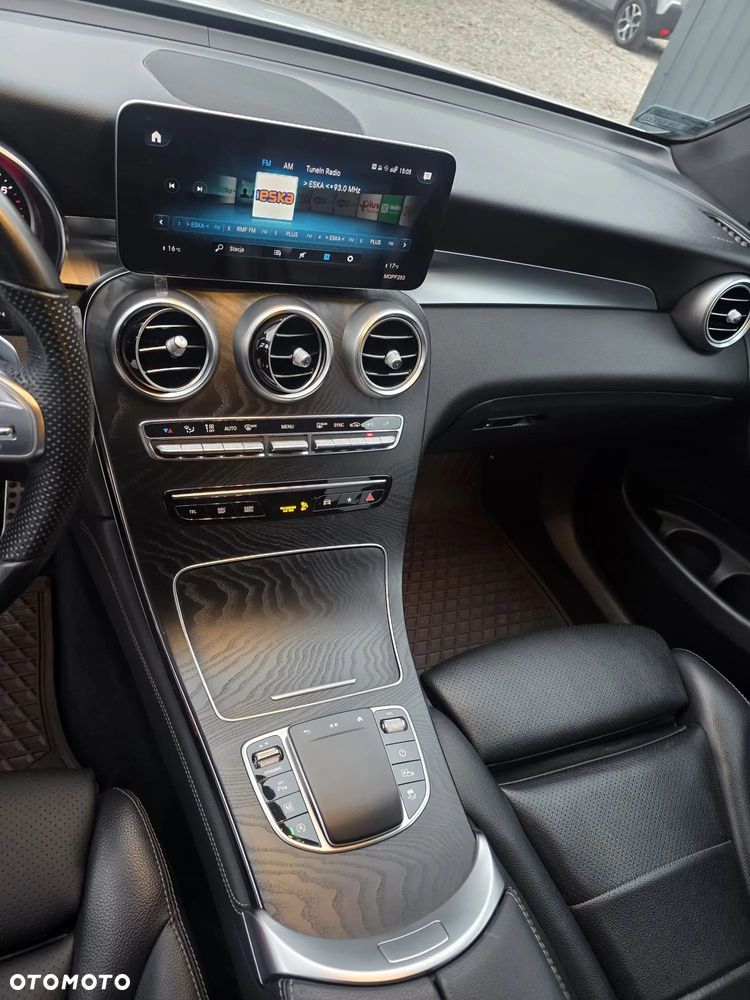 Mercedes-Benz GLC - 29