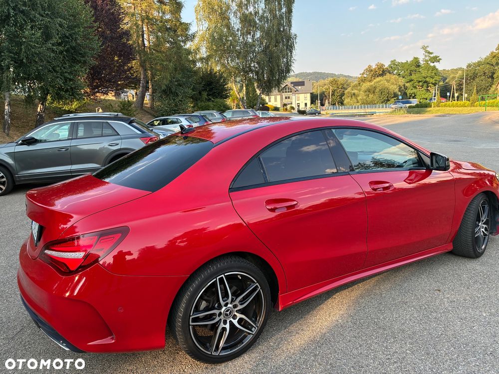 Mercedes-Benz CLA 180 AMG Line - 5