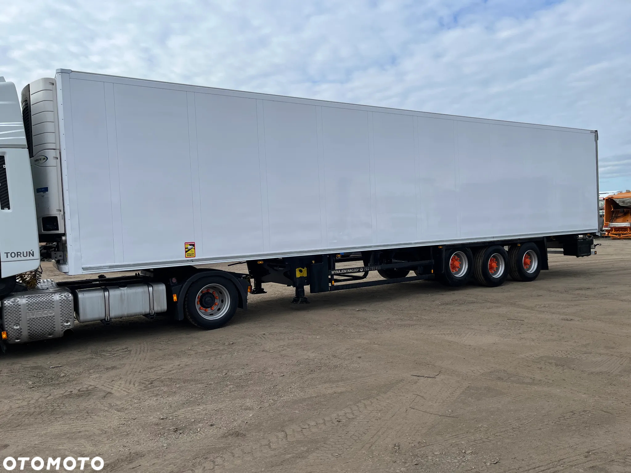 Schmitz Cargobull - 3