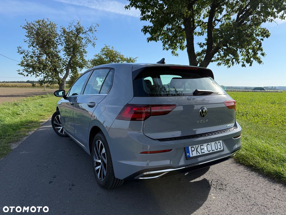 Volkswagen Golf 1.4 TSI Plug-In Hybrid Style DSG - 4