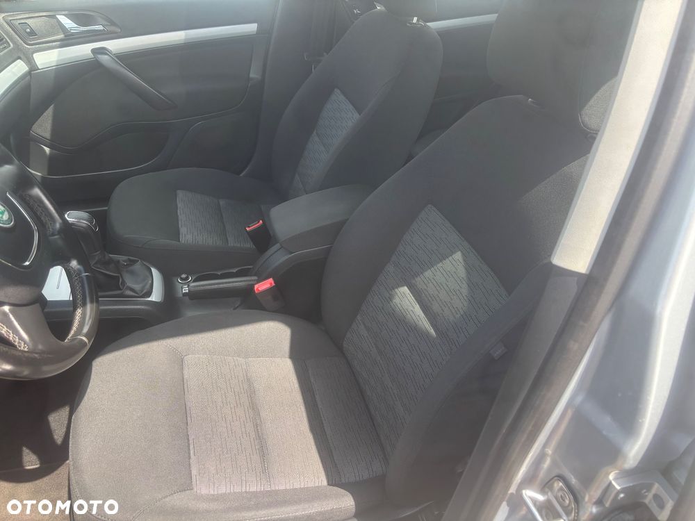 Skoda Octavia 1.4 TSI IMPULS EDITION - 29