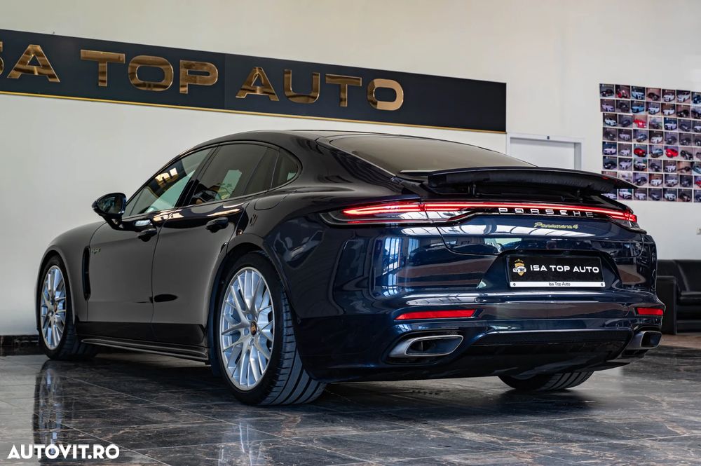 Porsche Panamera 4 E-Hybrid - 35