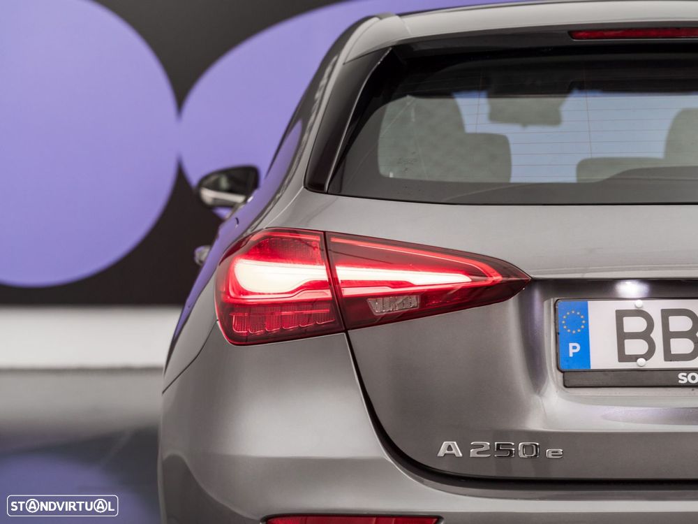 Mercedes-Benz A 250 e - 9