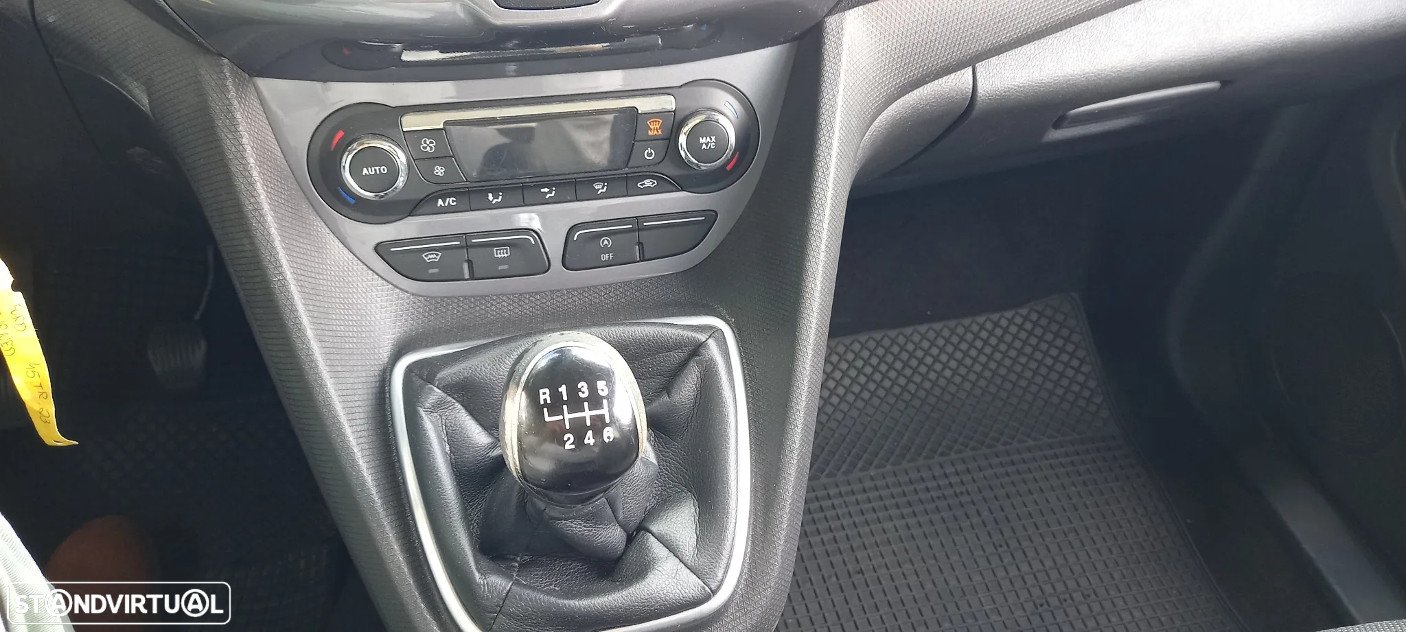 Ford Tourneo Connect - 8