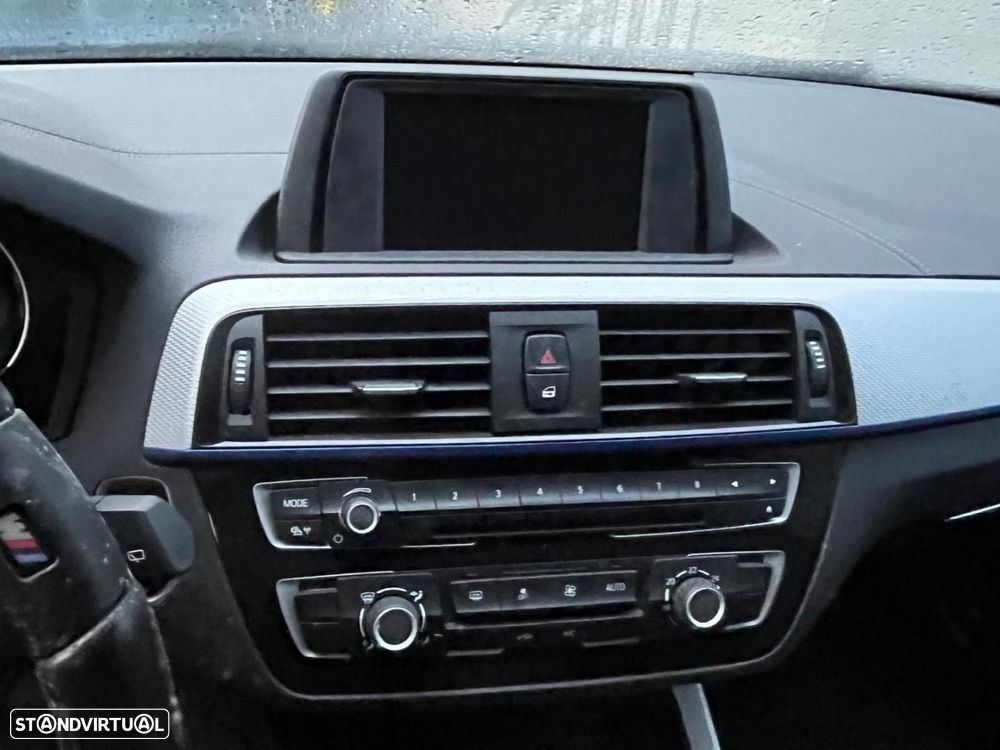 SISTEMA DE ÁUDIO RÁDIO CD BMW SERIE 1 BERLINA 5P F20 - 1