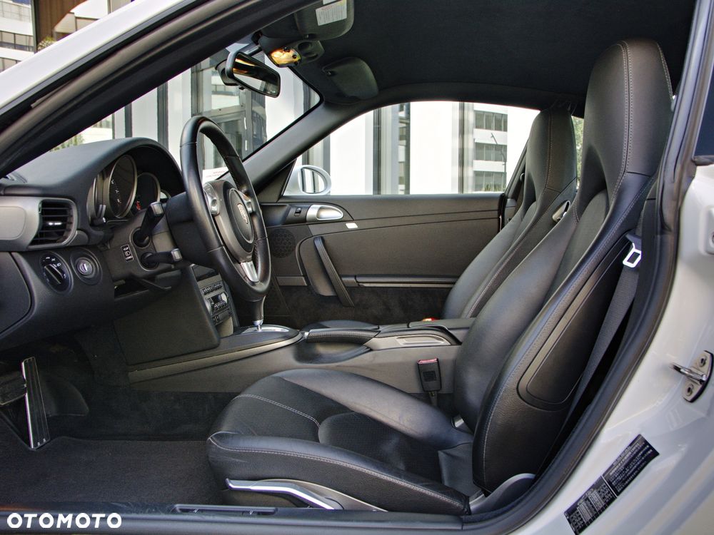 Porsche 911 Carrera 4 Tiptronic S - 20