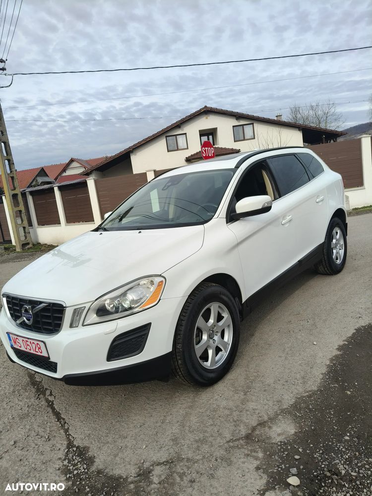 Volvo XC 60 DRIVe Momentum - 4