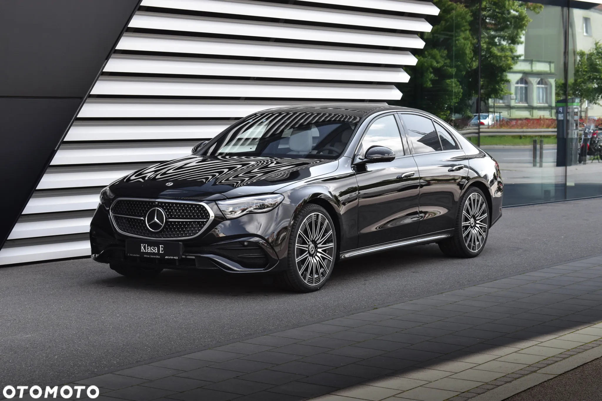Mercedes-Benz Klasa E 450 d T 4Matic 9G-TRONIC - 4