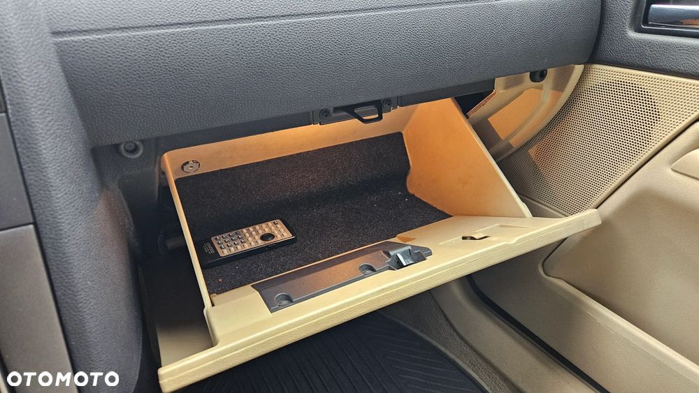 Ford Mondeo 2.0 Ghia - 9